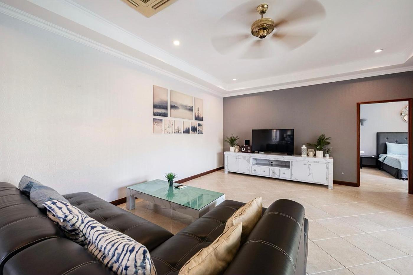 Majestic Residence Pool Villas 3 Bedrooms Private Beach Pattaya Extérieur photo