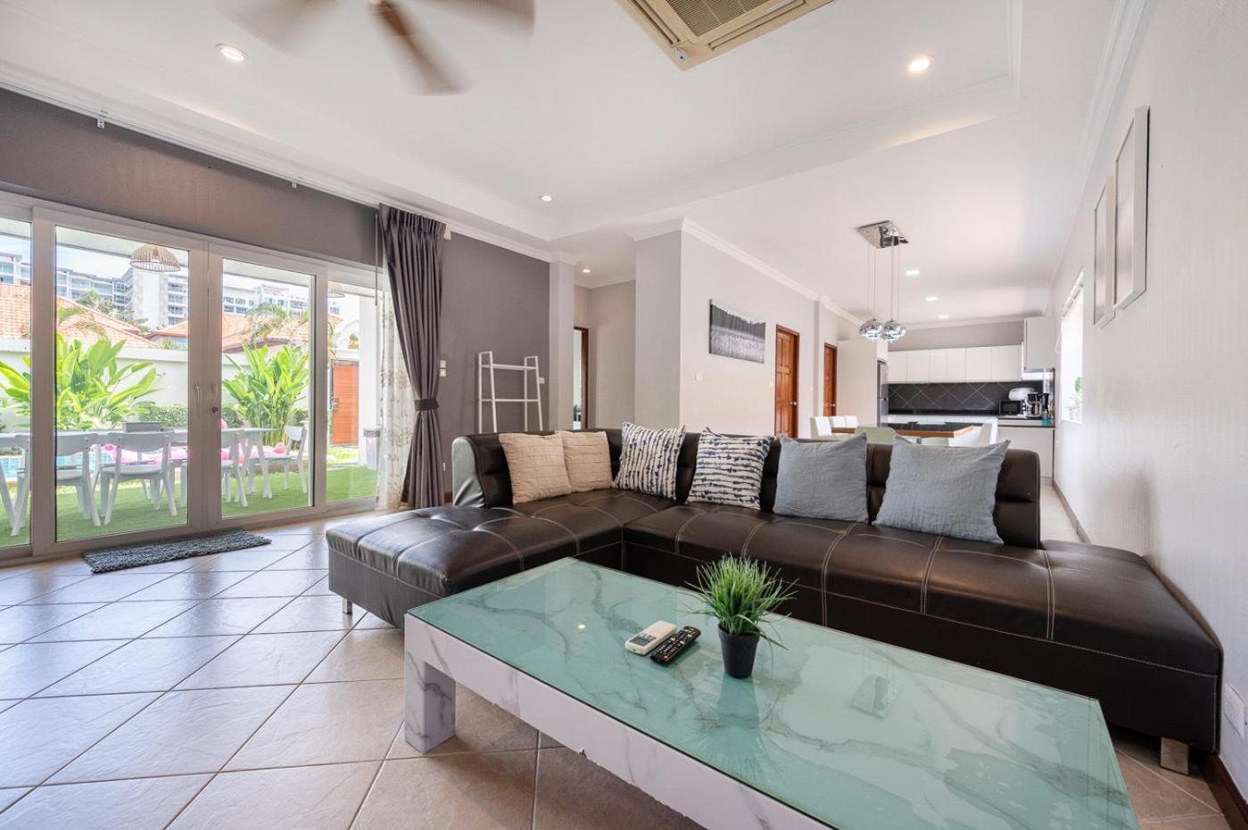 Majestic Residence Pool Villas 3 Bedrooms Private Beach Pattaya Extérieur photo