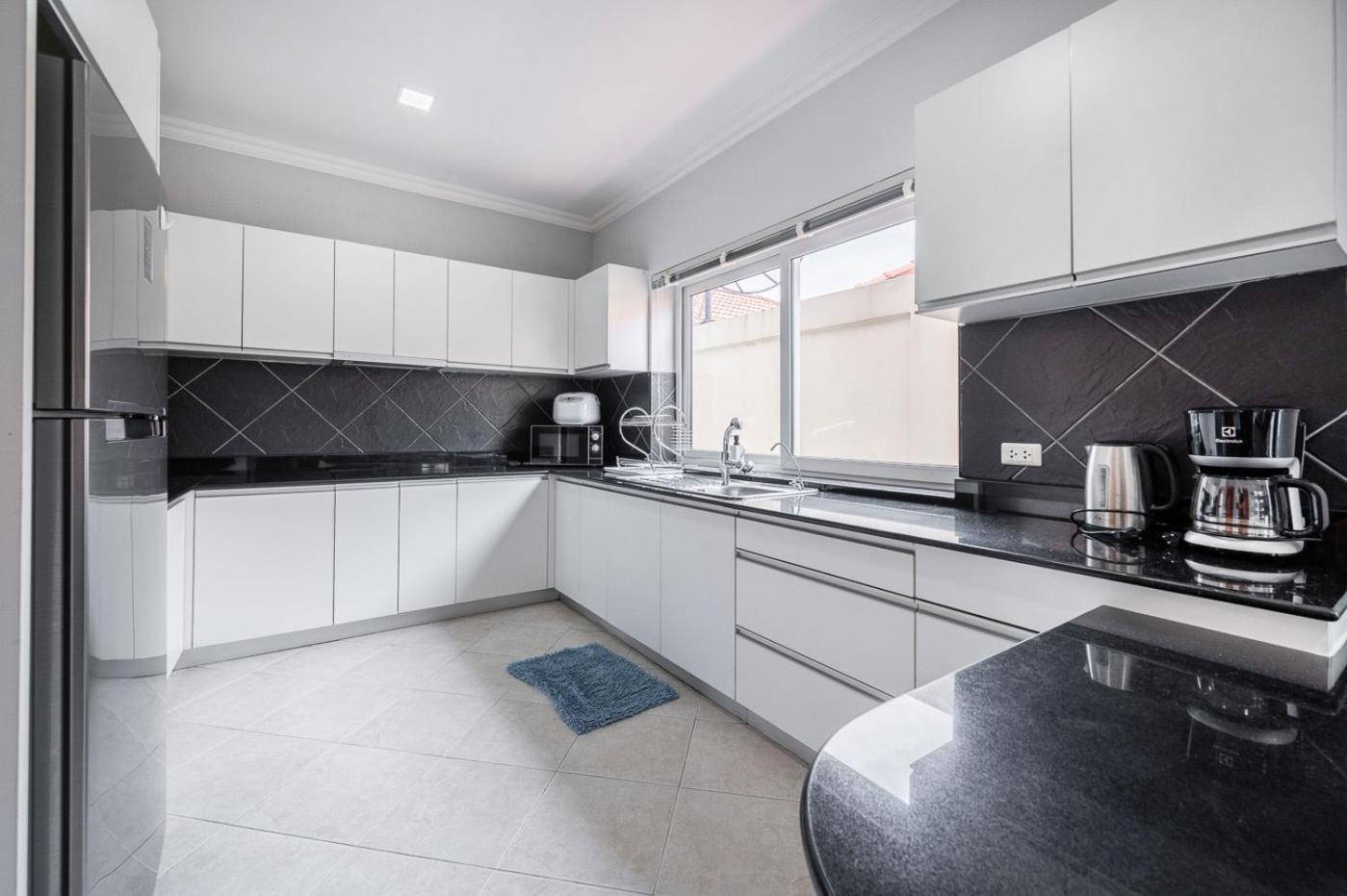 Majestic Residence Pool Villas 3 Bedrooms Private Beach Pattaya Extérieur photo