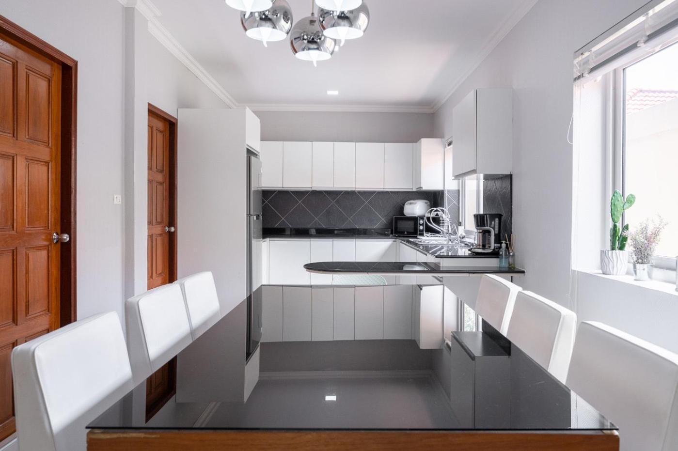 Majestic Residence Pool Villas 3 Bedrooms Private Beach Pattaya Extérieur photo